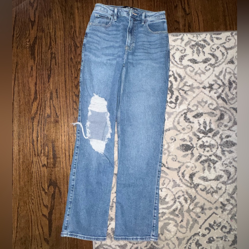 Hollister distress ultra high rise  90’s vintage straight jeans size 3 r
